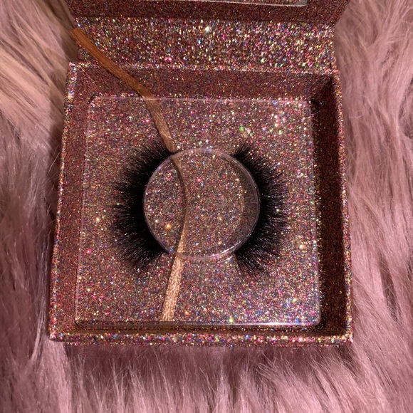 Other - 20mm mink lashes
